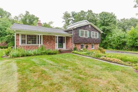 21 Hiller Drive, Seekonk, MA 02771