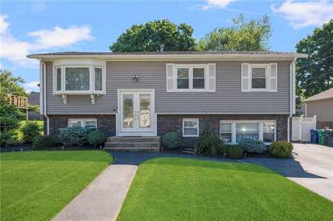 66 Palm Boulevard N, Warwick, RI 02888