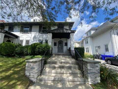 404 Lloyd Avenue, Providence, RI 02906