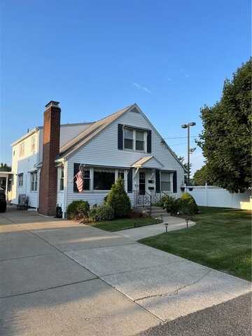 15 Cavalry Street, Cranston, RI 02920