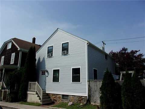 22 Dixon Street, Newport, RI 02840