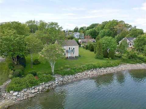 38 Morningside Lane, Portsmouth, RI 02871