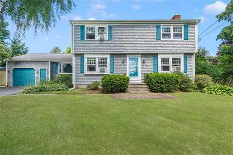 11 Hillcrest Road, Portsmouth, RI 02871