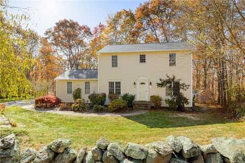 123 Country Hill Lane, North Kingstown, RI 02852