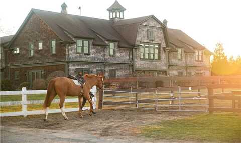 30 Sandy Point Farm Road, Portsmouth, RI 02871