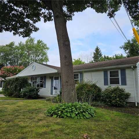 71 Gillan Avenue, Warwick, RI 02886