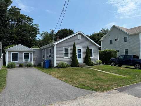 53 Center Avenue, Middletown, RI 02842