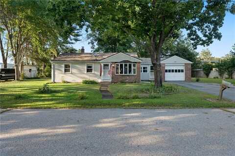 3 2nd Street, Coventry, RI 02816