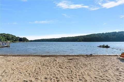 133 Winterberry Road, Narragansett, RI 02874