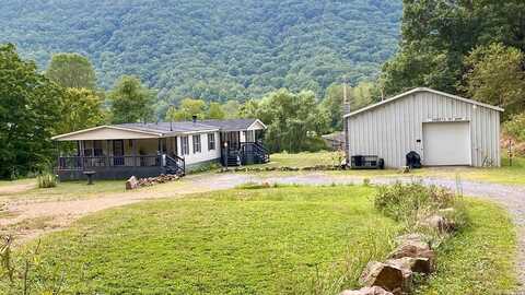 310 Pickle Hollow Road, Saltville, VA 24370