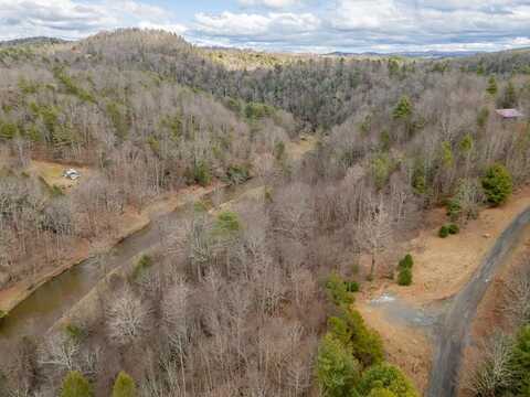 54 Rainbow Trout Ln., Woodlawn, VA 24381