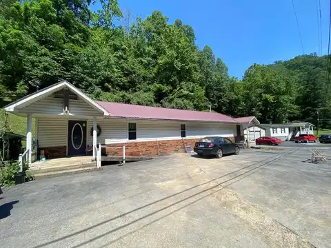 4137 Lesters Fork Rd, Grundy, VA 24641