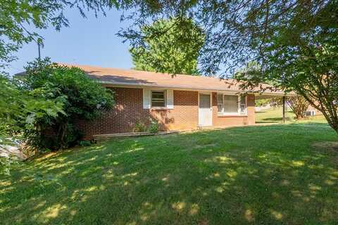 222 Highland Park Dr, Hillsville, VA 24343