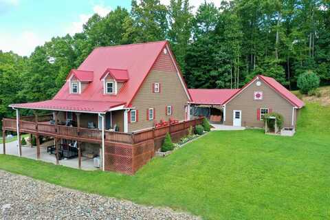 139 Pine Mountain Dr, Galax, VA 24333