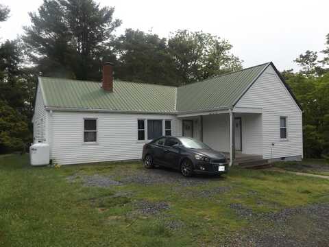 25 Ginger Ln., Hillsville, VA 24343