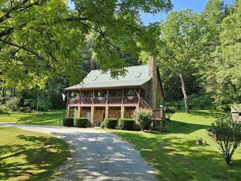 2238 Wagon Wheel RD, Elk Creek, VA 24326