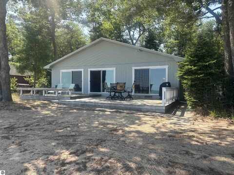 4163 S US-23, Greenbush, MI 48738