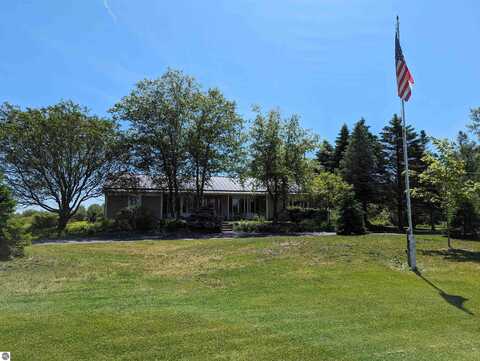 1941 S Santiago Road, Au Gres, MI 48703