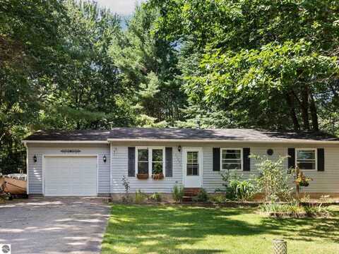 10304 Wildwood Road, Interlochen, MI 49643