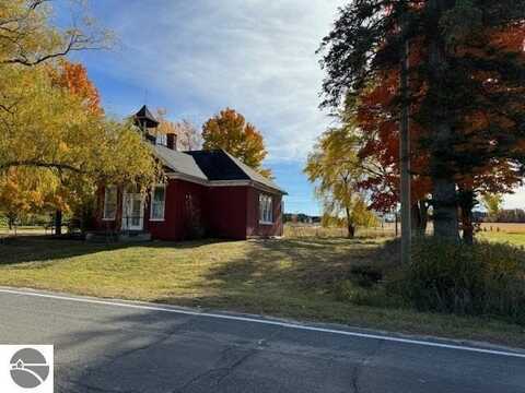 6997 E 44 Road, Cadillac, MI 49601