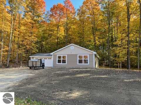 2165 Remington Drive, Kingsley, MI 49649