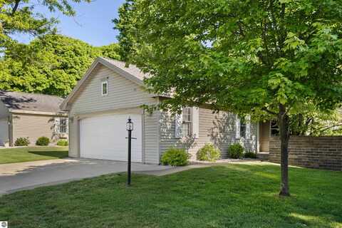 1195 Hemingway Lane, Traverse City, MI 49686