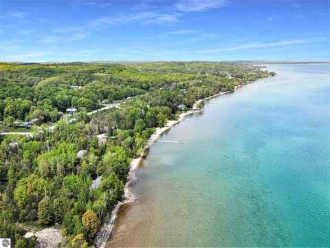 6720 S West Bayshore Drive, Traverse City, MI 49684