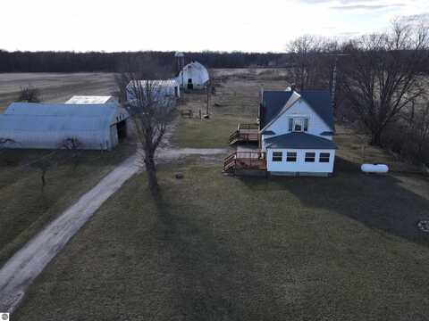 2540 S Dreyer Road, Au Gres, MI 48703