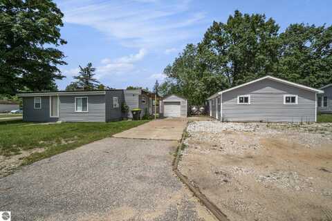 310 Division Street, Kalkaska, MI 49646