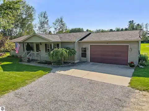 5154 S Blodgett, Lake City, MI 49651