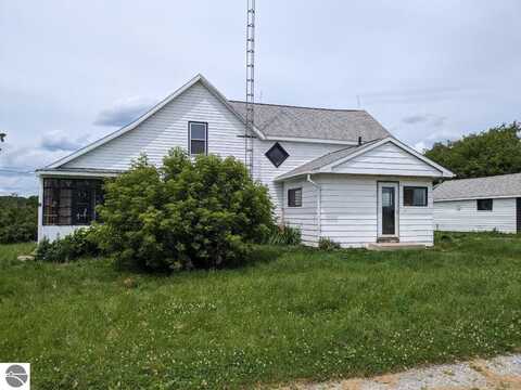 292 N Bean Hill Road, Barton City, MI 48705