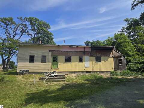 316 Smith Street, Oscoda, MI 48750