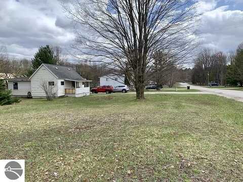 1871 Pine Tree Road, Grawn, MI 49637