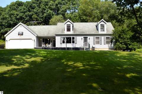 1069 El Camino Grande Drive, Isabella, MI 48893