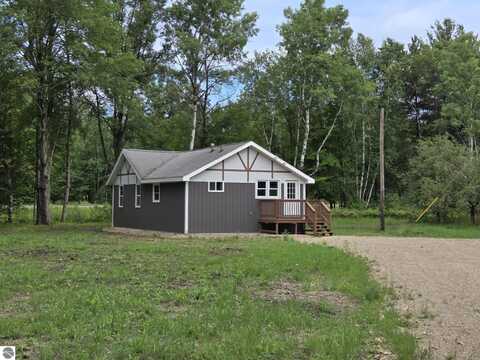 10442 W 34 Road, Harrietta, MI 49638