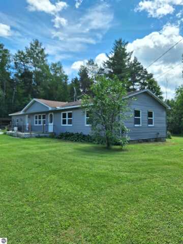 1099 Meadow Road, Tawas City, MI 48763