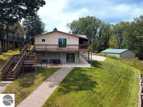 1868 Indianwood Trail, West Branch, MI 48661