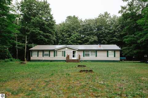 12727 Cinder Road, Beulah, MI 49617