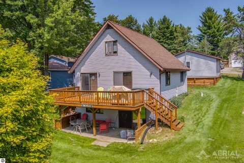 1984 N Ogemaw Trail, West Branch, MI 48661