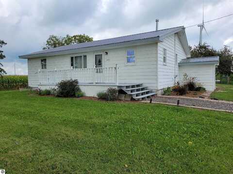 5225 E Van Buren Road, Breckenridge, MI 48615