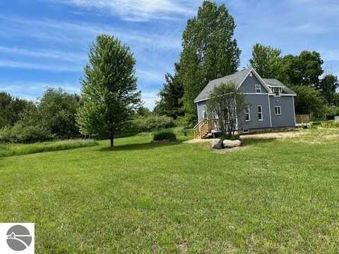 9415 US-131 N, Ellsworth, MI 49729