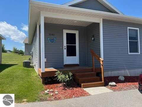 1040 Umber Drive, Traverse City, MI 49696