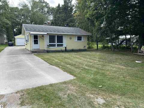 2424 Price Street, East Tawas, MI 48730