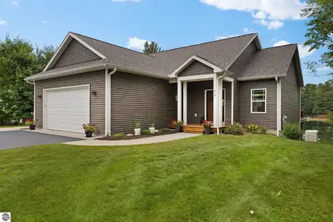 516 Gitchegumee Drive, Buckley, MI 49620