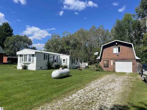 5811 Dease Lake Road, Hale, MI 48739