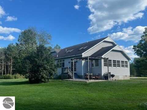 1008 Meadow Road, Tawas City, MI 48763