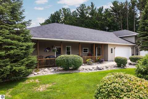 10534 E Cherry Bend Road, Traverse City, MI 49684