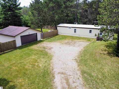 2776 Twin Lake Road, Lupton, MI 48635