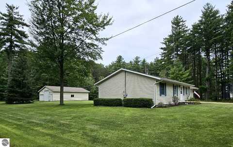 910 Geller Court, East Tawas, MI 48730