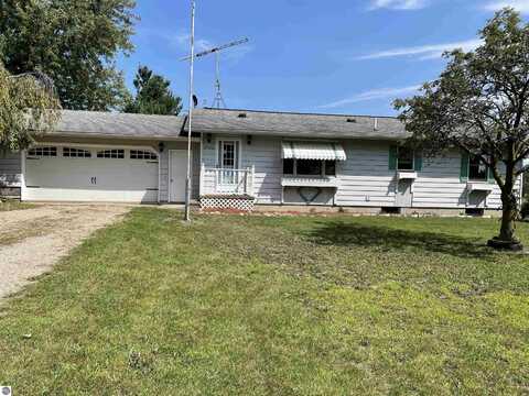 3402 N Crystal, Vestaburg, MI 48891